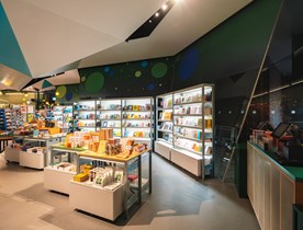 Tate Modern River Shop: hoe industriële stellingen uitgroeiden tot een krachtig retailconcept