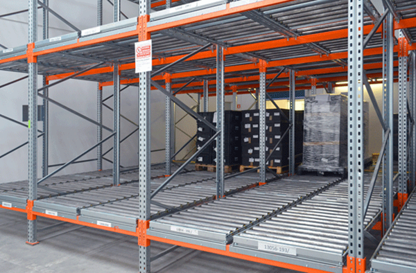 Doorrolstellingen voor pallets van Dexion